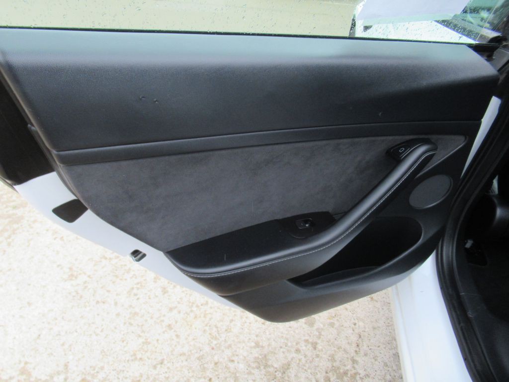 2021 Tesla Model 3 Image 11