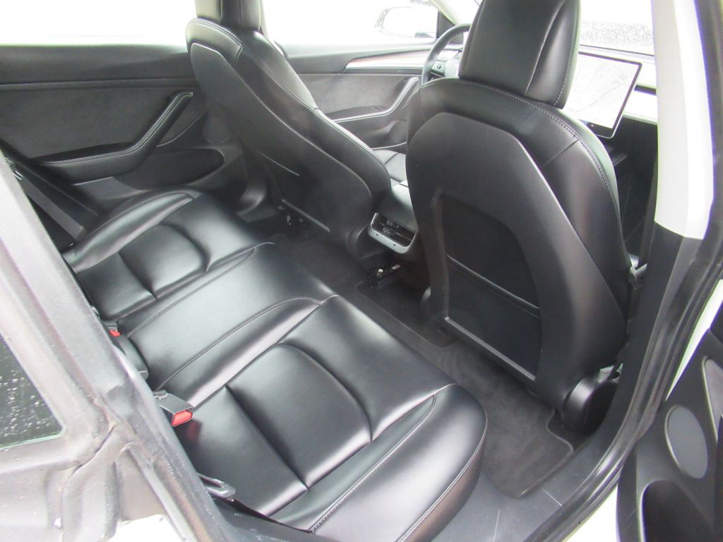 2021 Tesla Model 3 Image 15