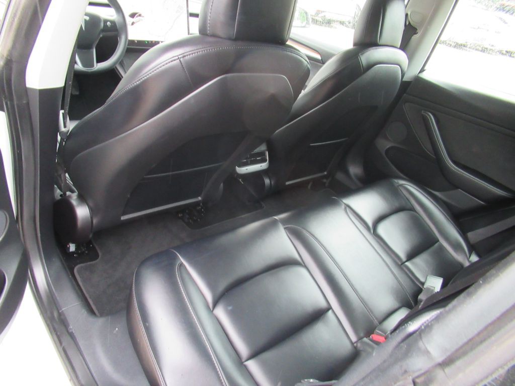 2021 Tesla Model 3 Image 16