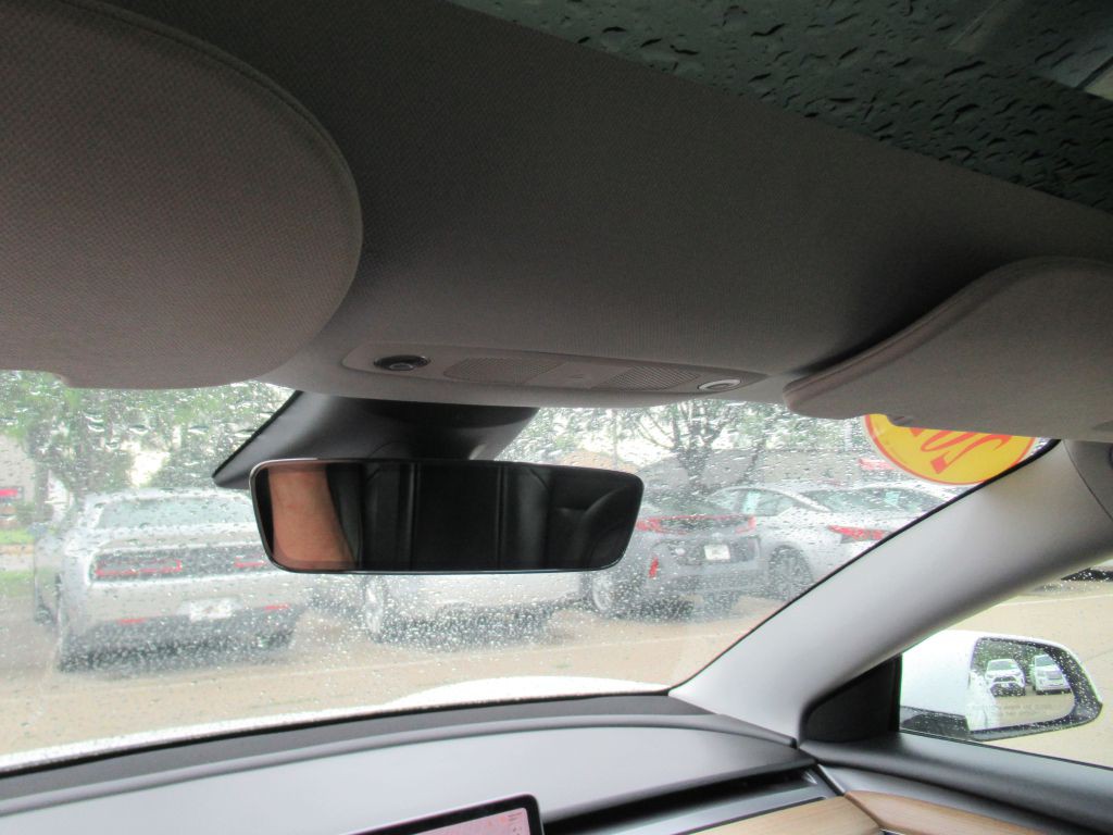 2021 Tesla Model 3 Image 23