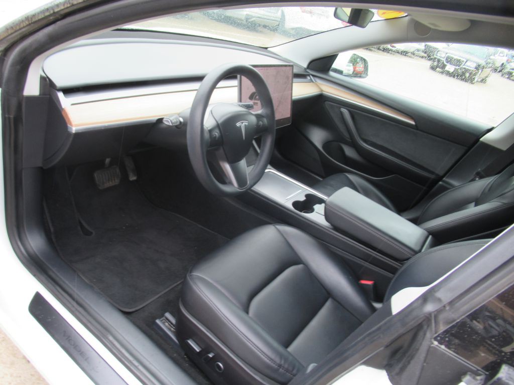 2021 Tesla Model 3 Image 24
