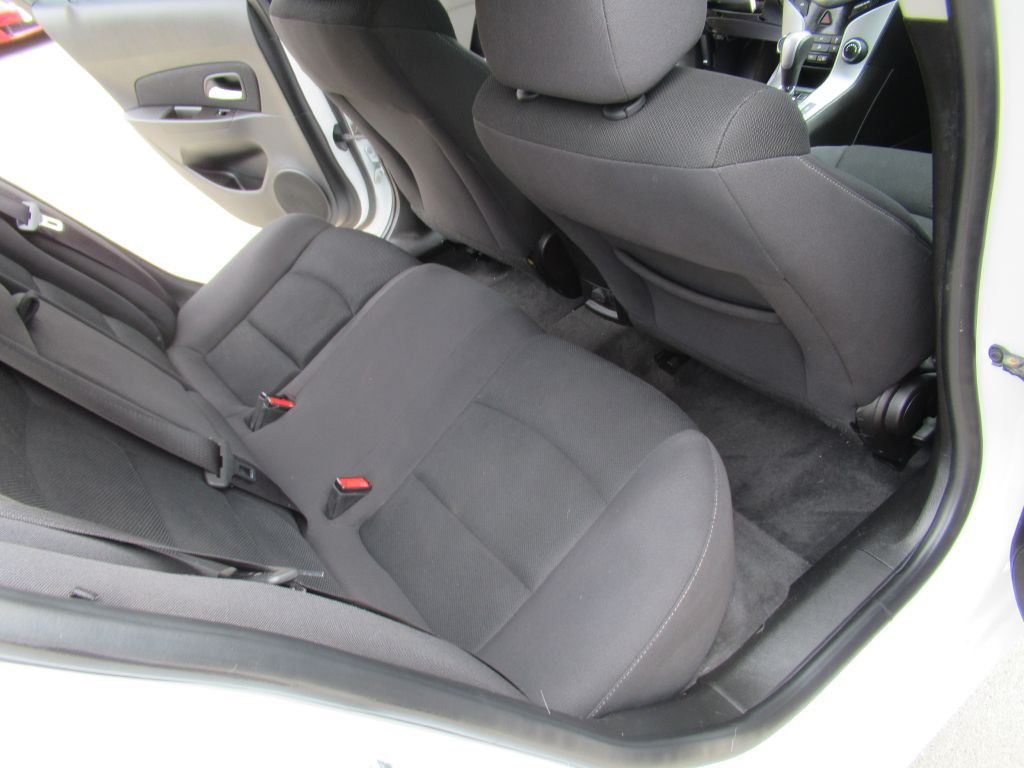 2016 Chevrolet Cruze Image 15