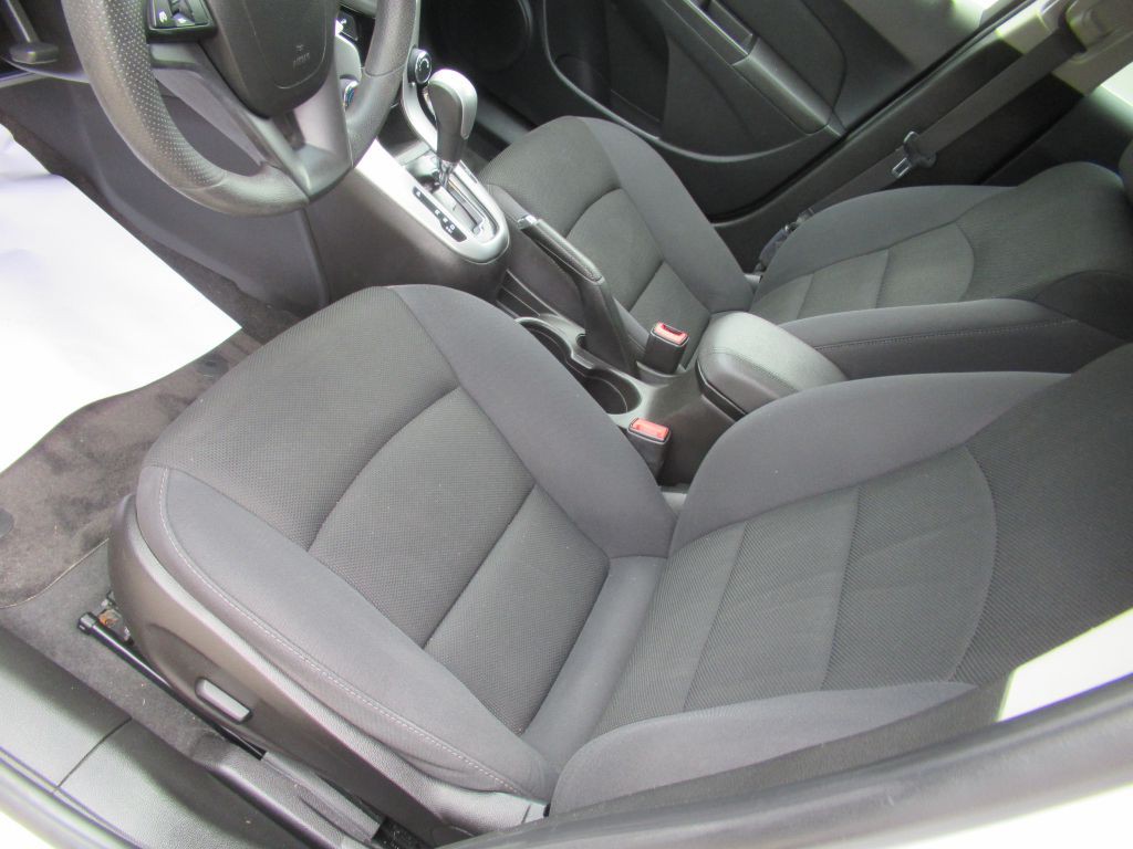 2016 Chevrolet Cruze Image 17