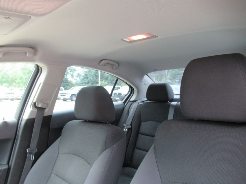 2016 Chevrolet Cruze Image 18