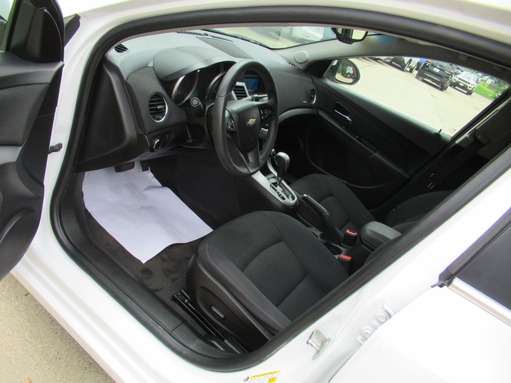 2016 Chevrolet Cruze Image 24