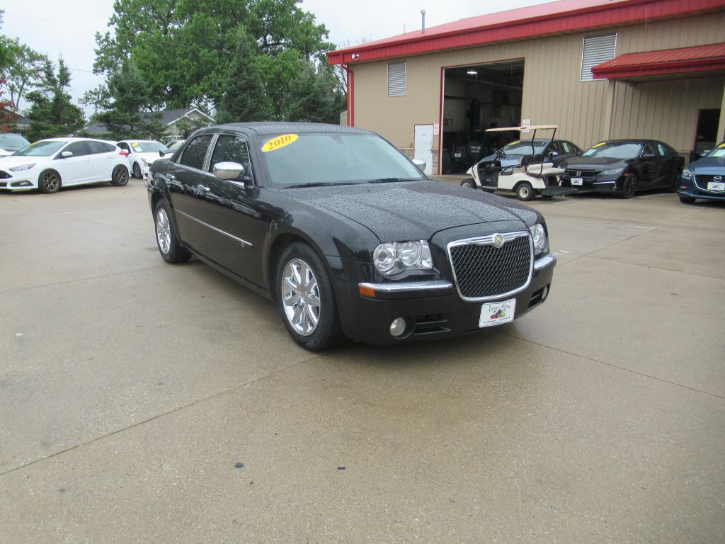 2010 Chrysler 300 Image 3