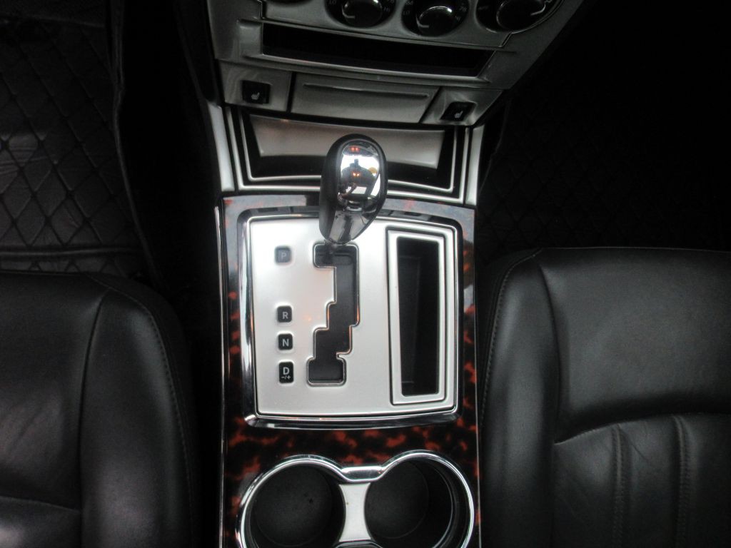 2010 Chrysler 300 Image 20
