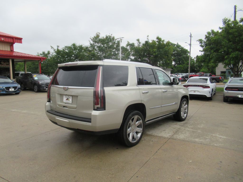 2015 Cadillac Escalade Image 5