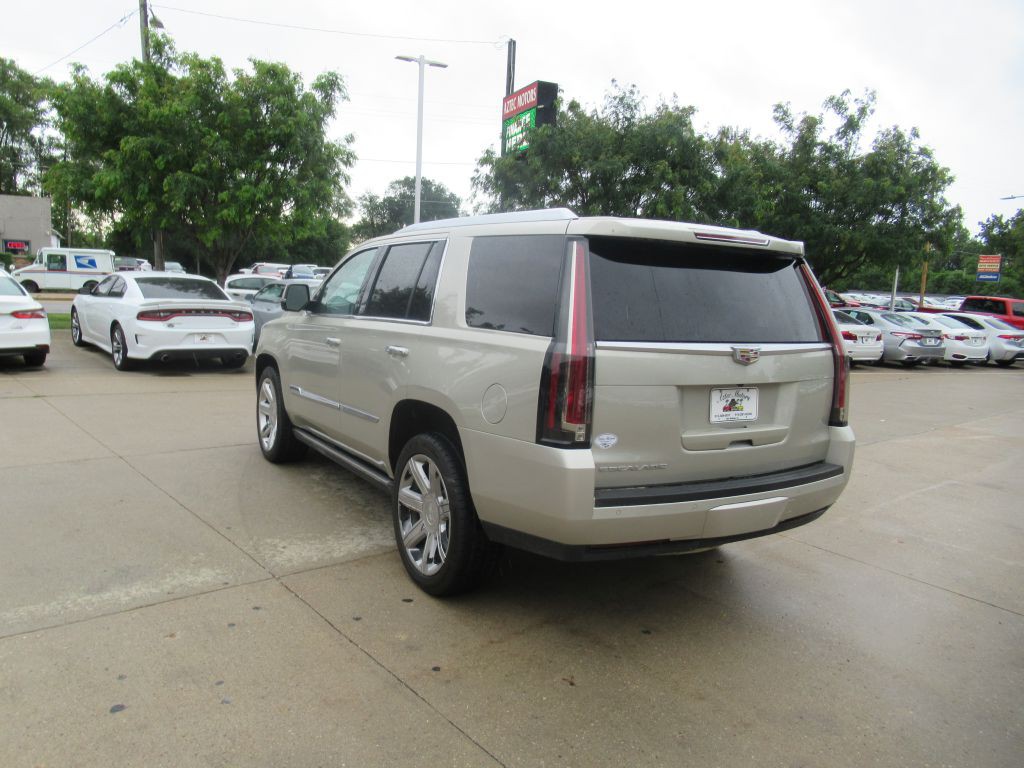 2015 Cadillac Escalade Image 7