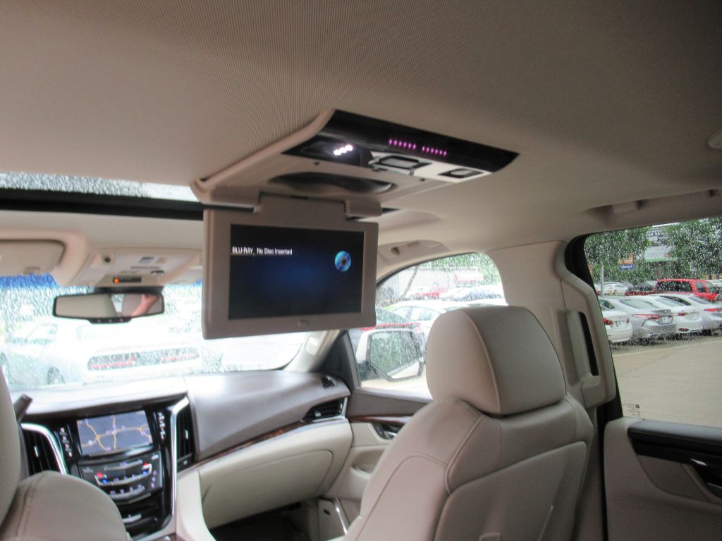 2015 Cadillac Escalade Image 20