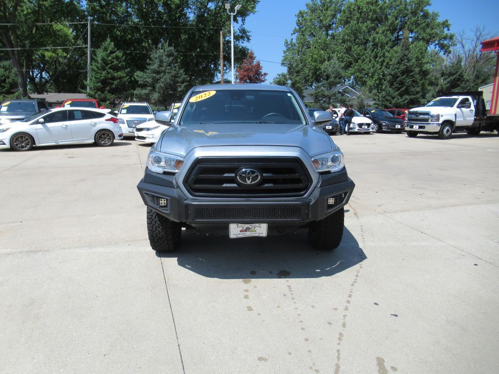 2022 Toyota Tacoma Image 2