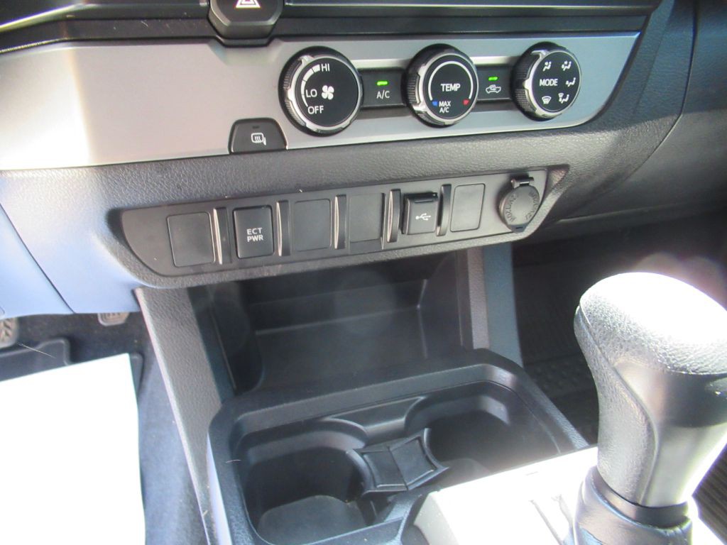 2022 Toyota Tacoma Image 21