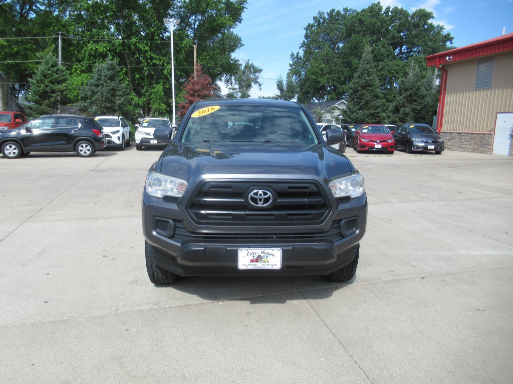 2016 Toyota Tacoma Image 2
