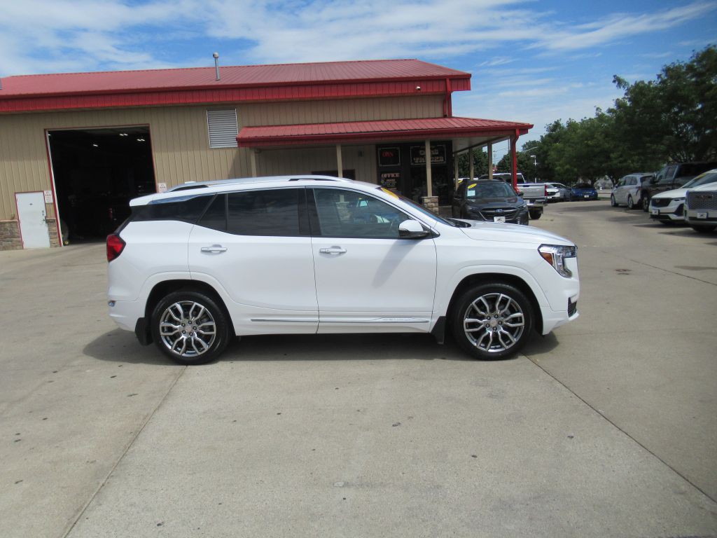 2022 GMC Terrain Image 4