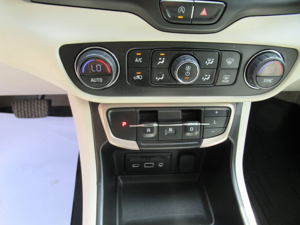 2022 GMC Terrain Image 21