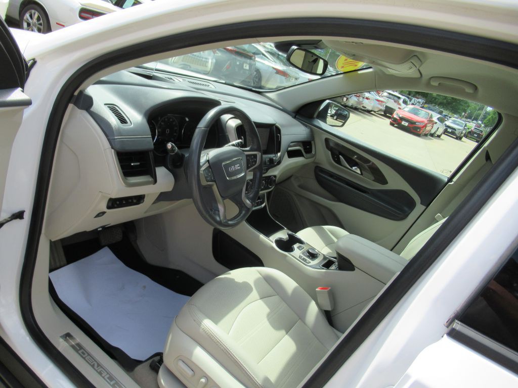2022 GMC Terrain Image 26