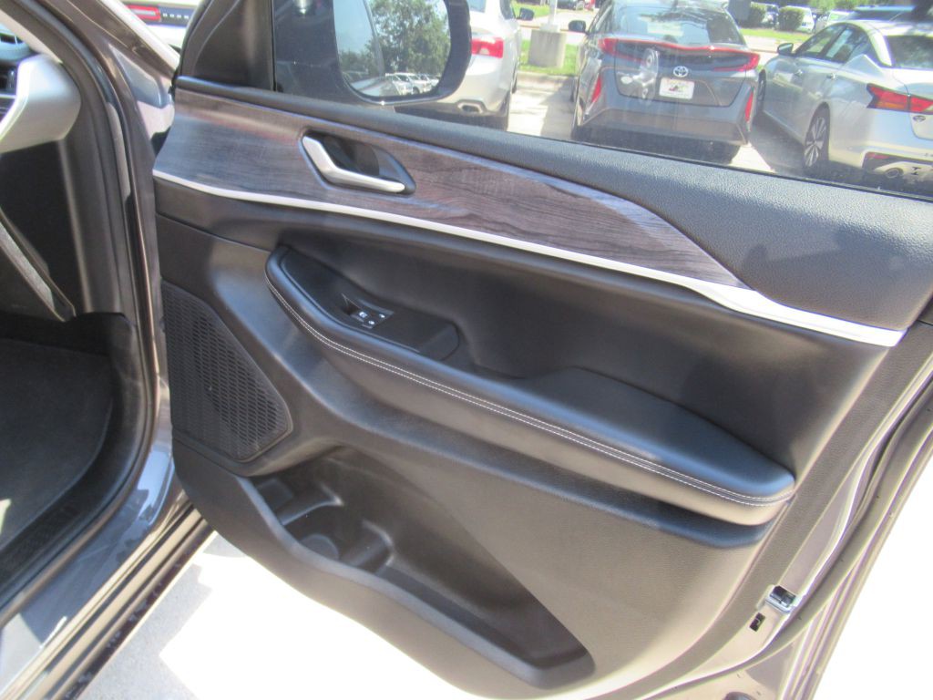 2023 Jeep Grand Cherokee Image 13