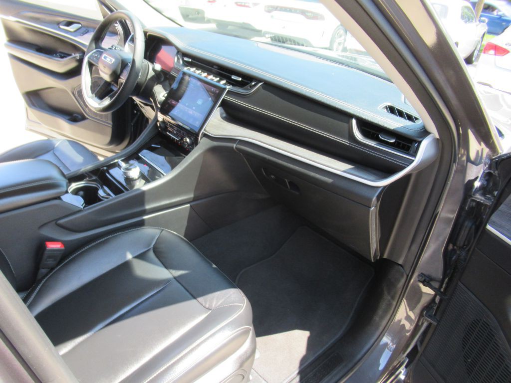 2023 Jeep Grand Cherokee Image 14