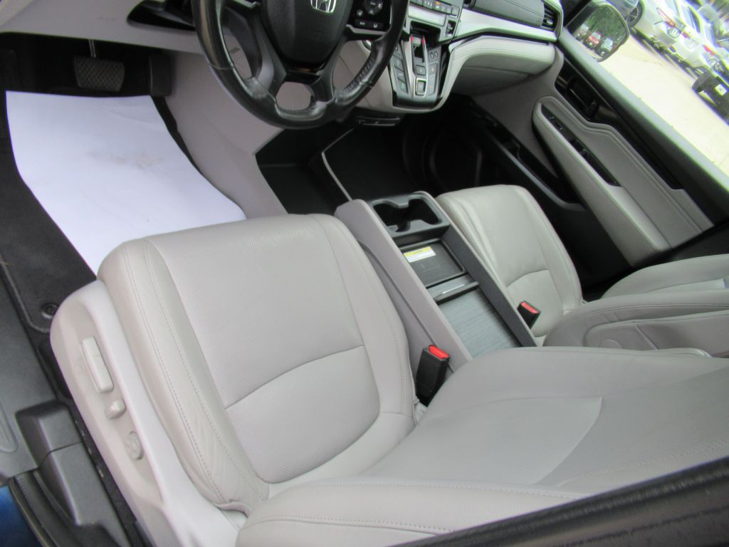 2018 Honda Odyssey Image 16