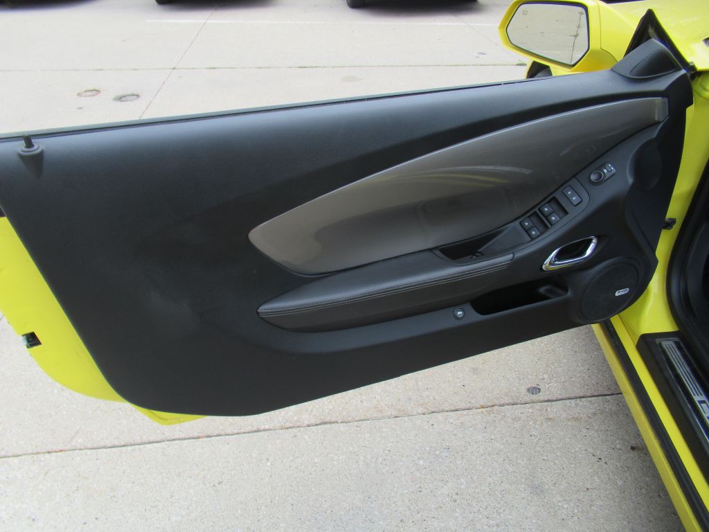 2015 Chevrolet Camaro Image 12