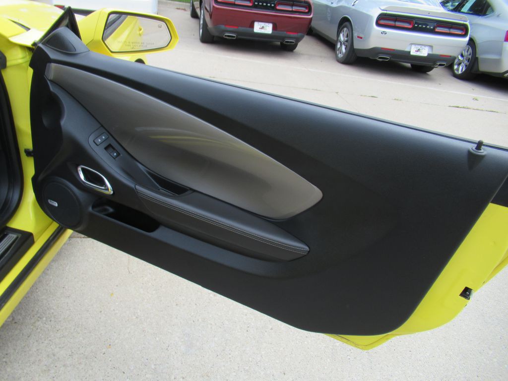 2015 Chevrolet Camaro Image 13