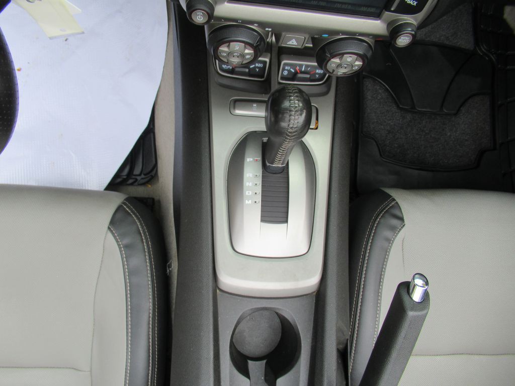 2015 Chevrolet Camaro Image 19