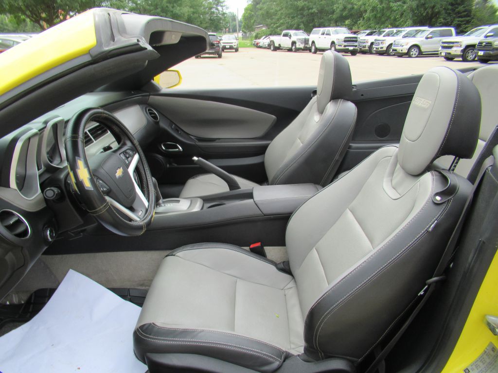 2015 Chevrolet Camaro Image 24