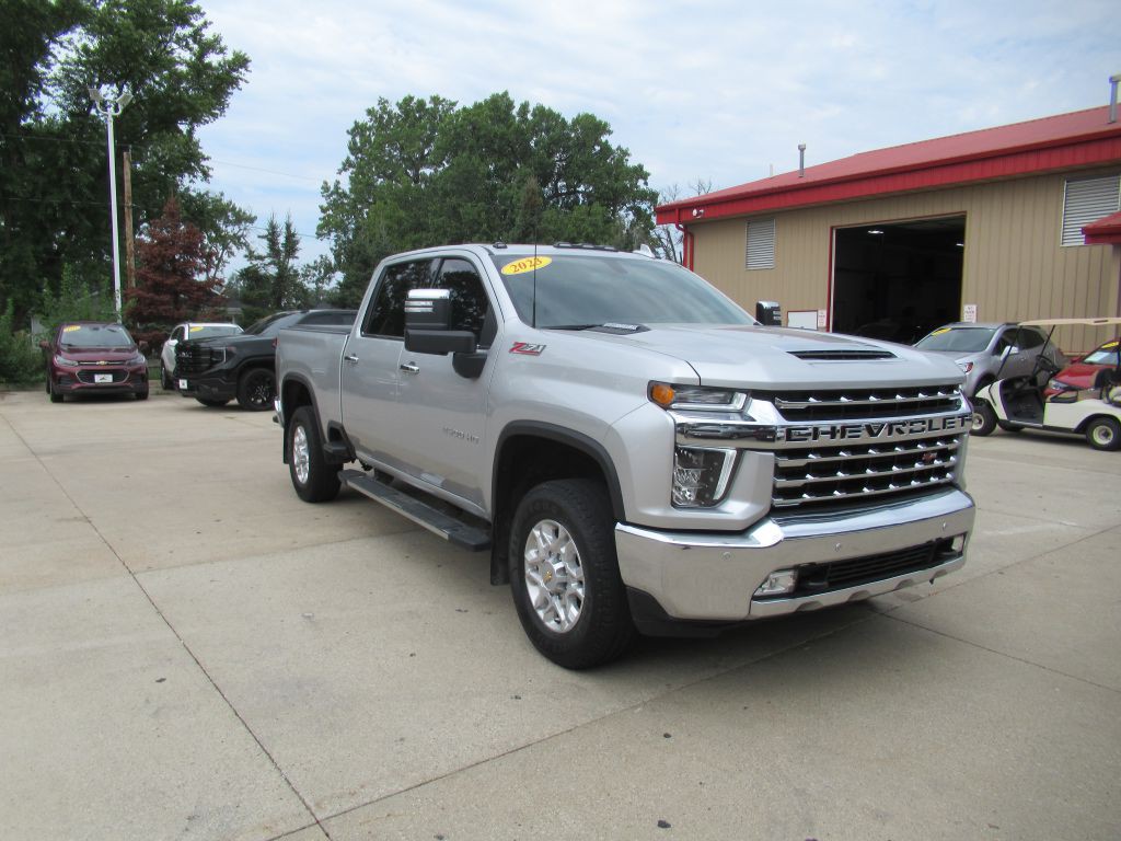 2023 Chevrolet Silverado 1500 Image 3
