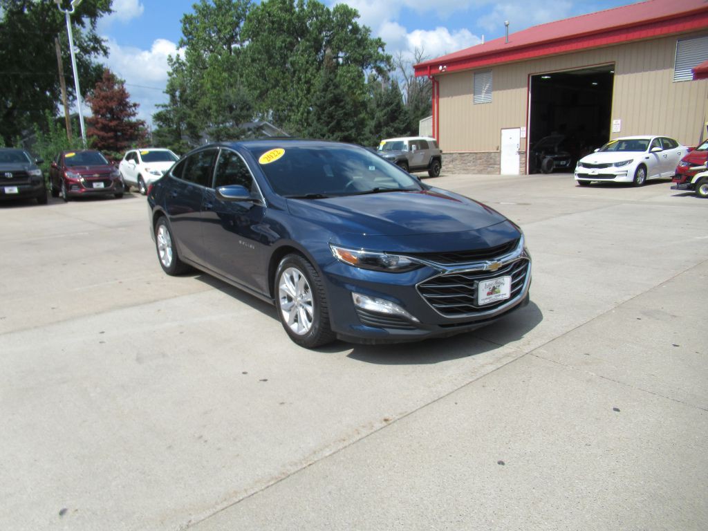 2022 Chevrolet Malibu Image 3