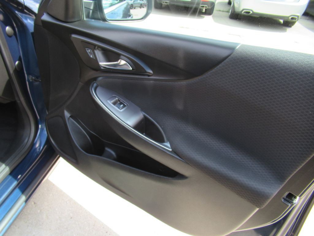 2022 Chevrolet Malibu Image 13