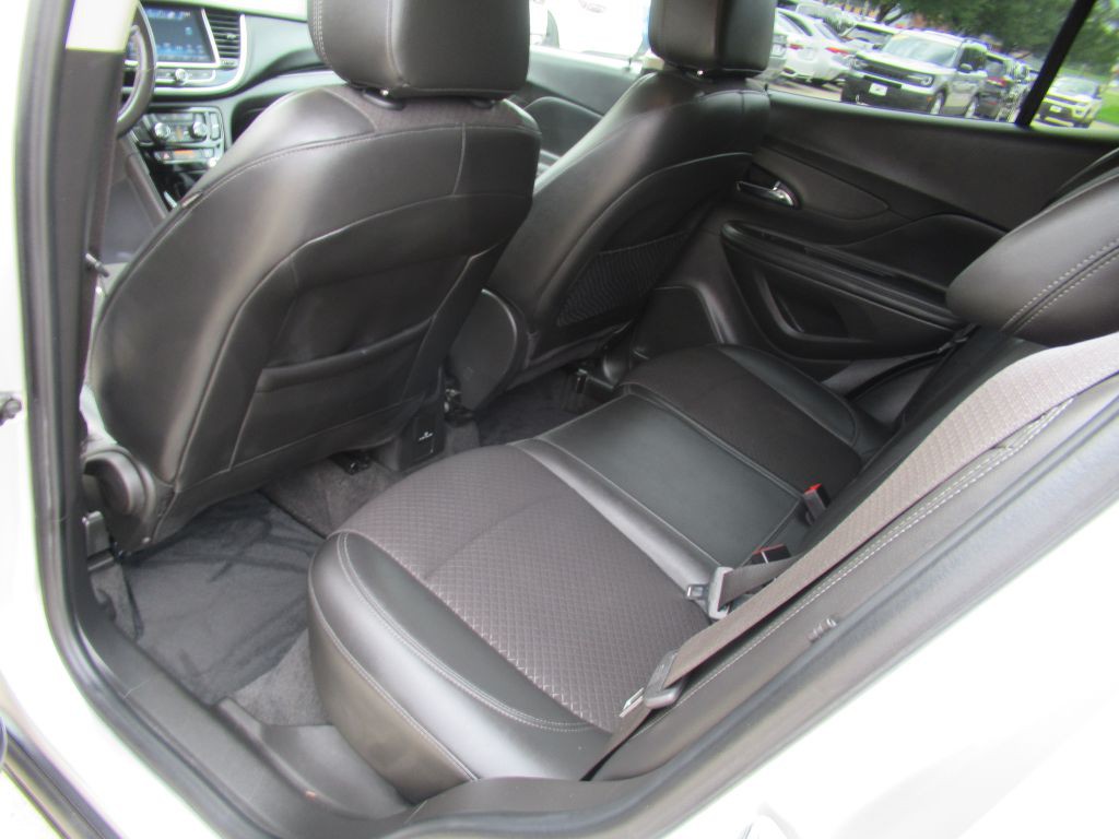2017 Buick Enclave Image 16