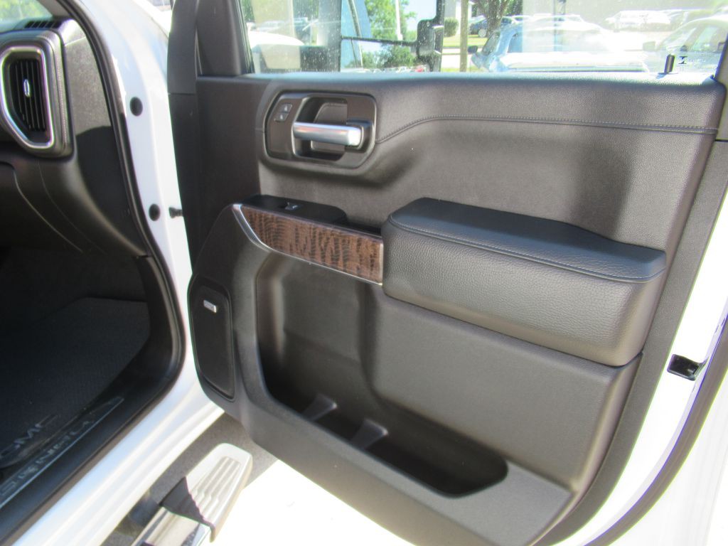 2022 GMC Sierra Image 13