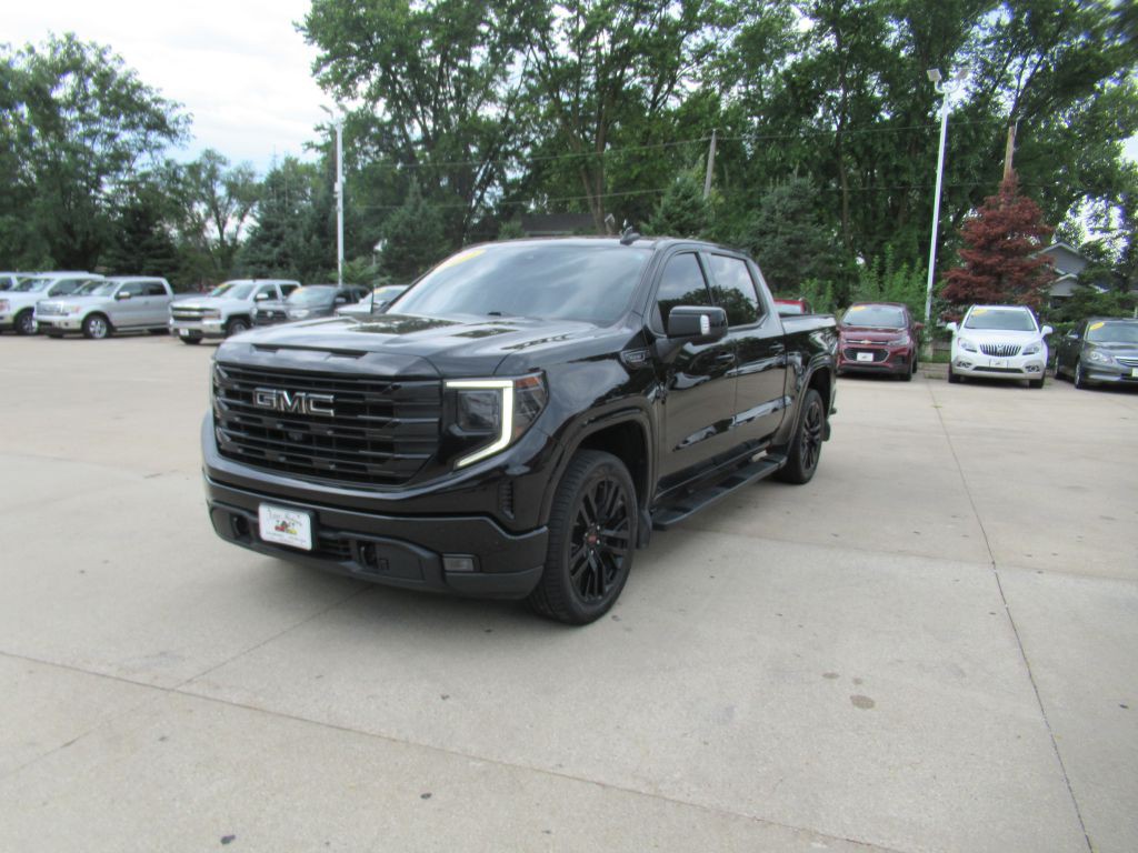2022 GMC Sierra Image 1