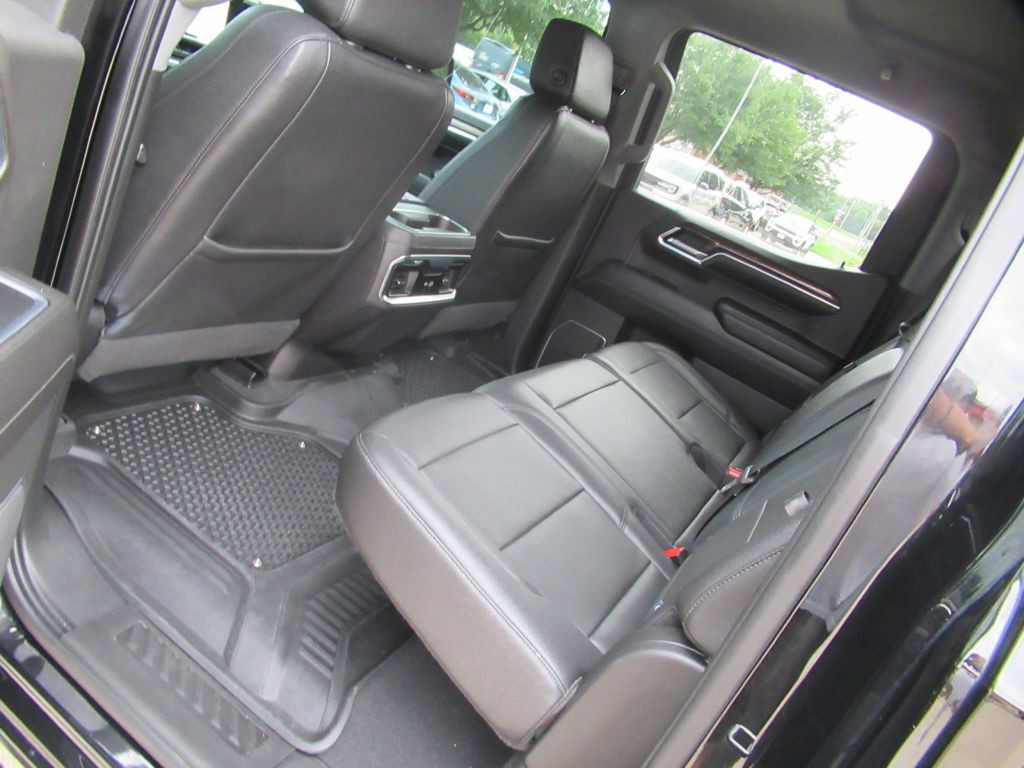 2022 GMC Sierra Image 16