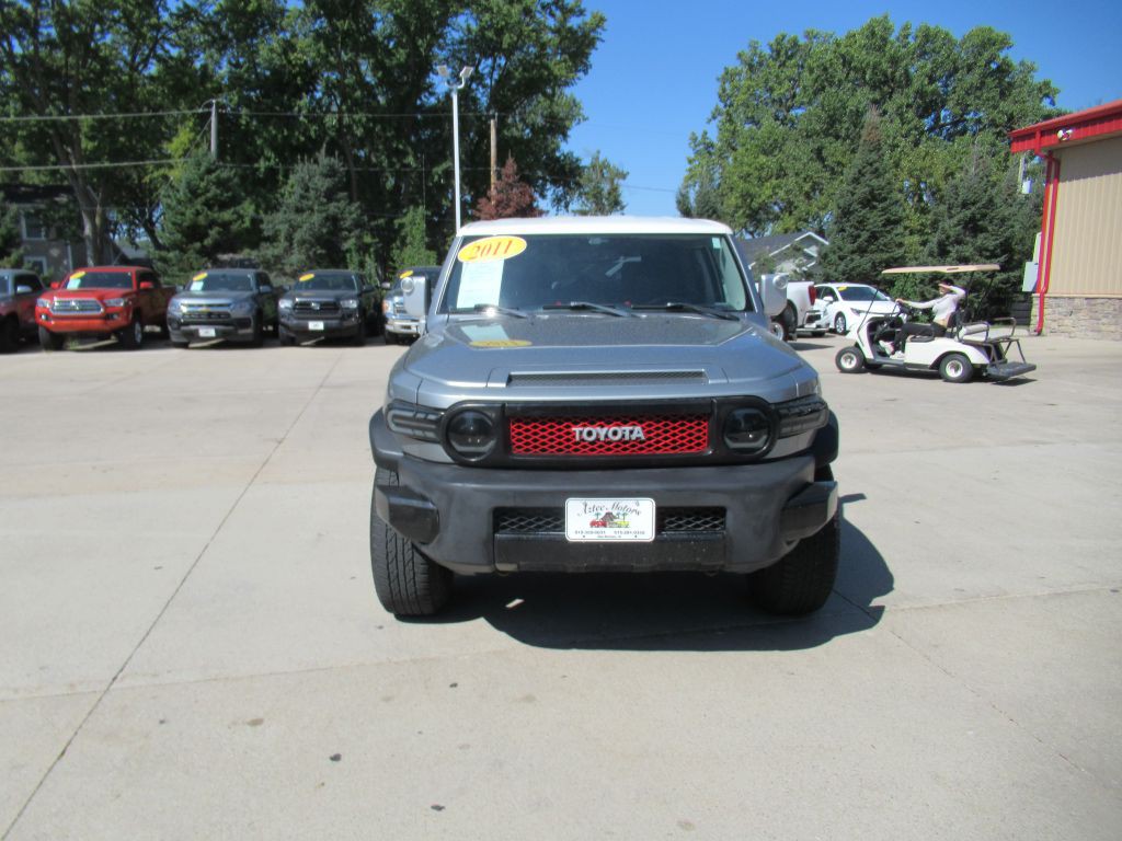 2011 Toyota FJ Cruiser Image 2