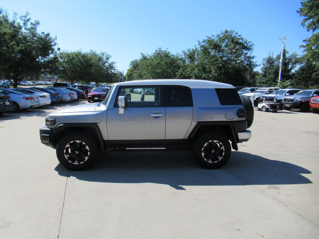 2011 Toyota FJ Cruiser Image 8