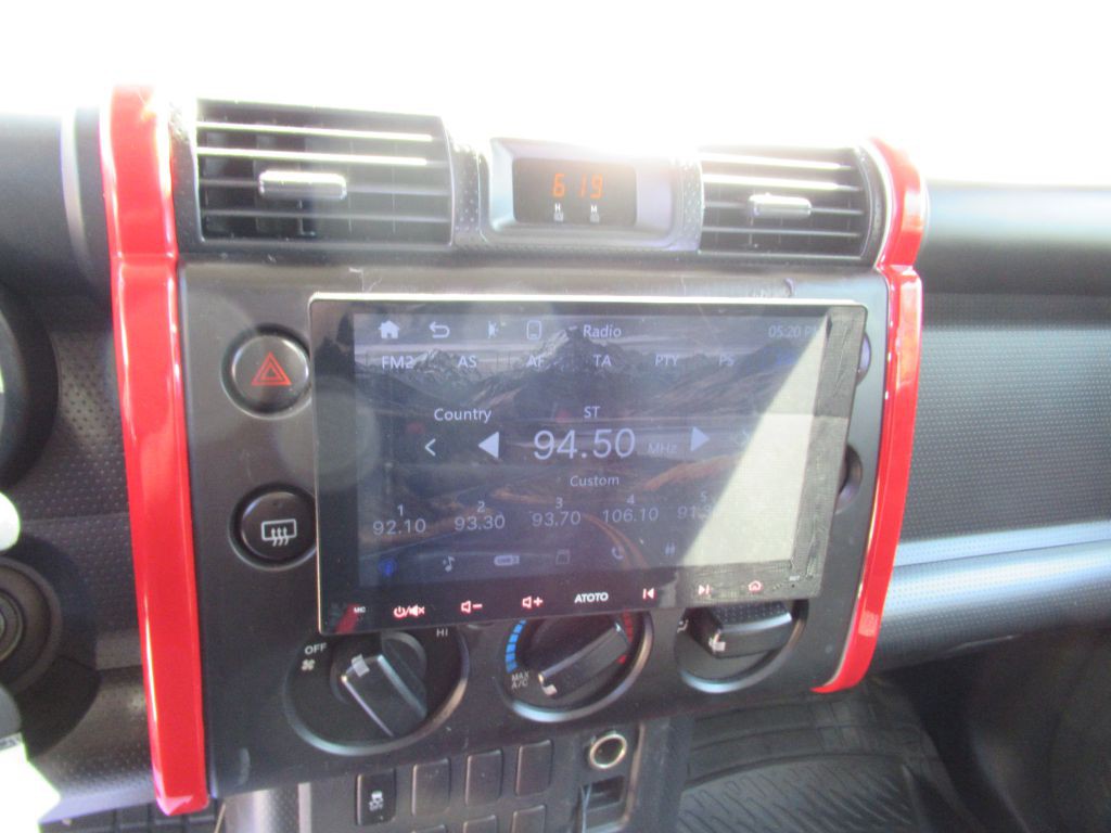 2011 Toyota FJ Cruiser Image 21
