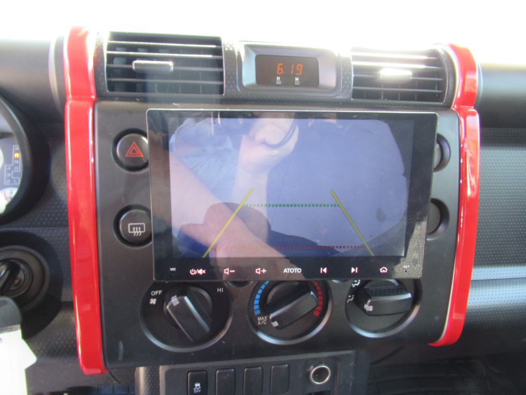 2011 Toyota FJ Cruiser Image 22