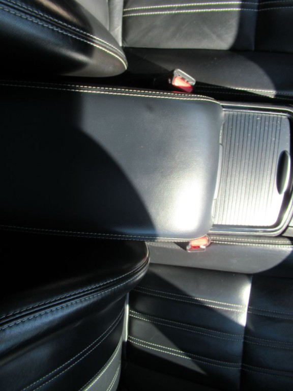 2023 Chrysler 300 Image 19