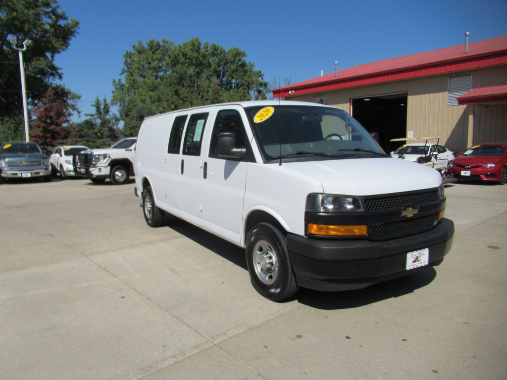 2020 Chevrolet Express Image 3