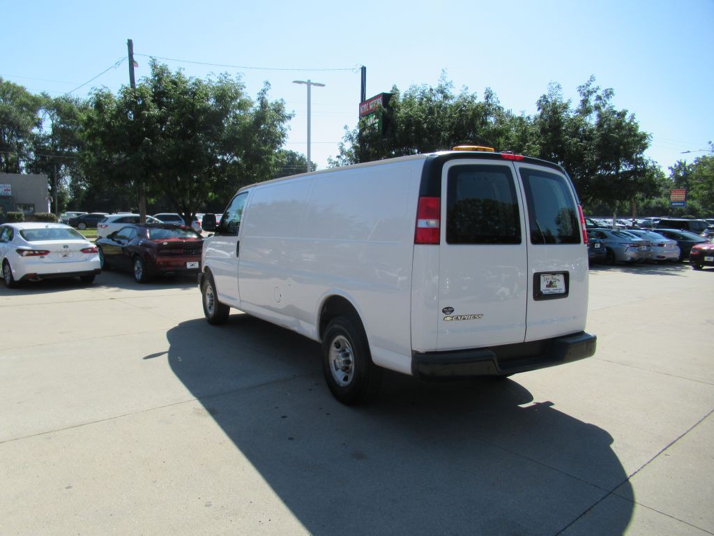 2020 Chevrolet Express Image 7