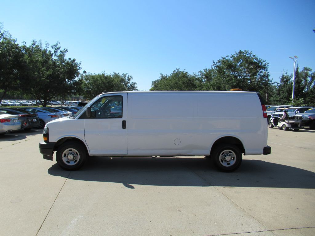 2020 Chevrolet Express Image 8