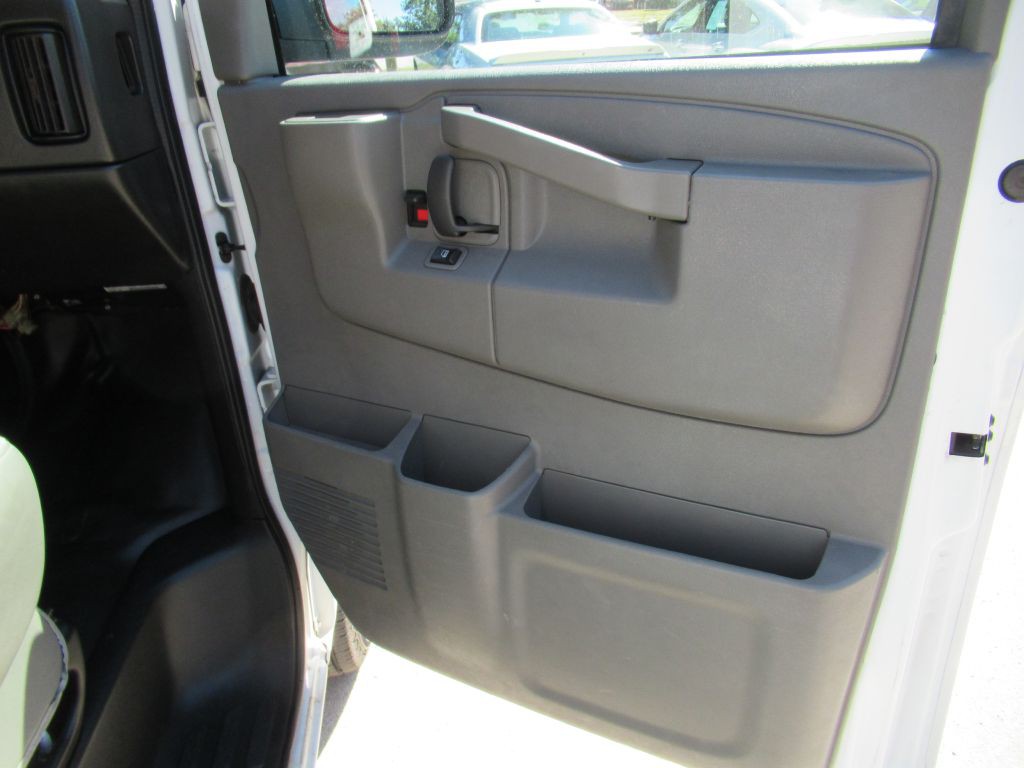 2020 Chevrolet Express Image 11
