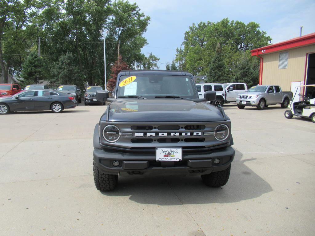 2021 Ford Bronco Image 2