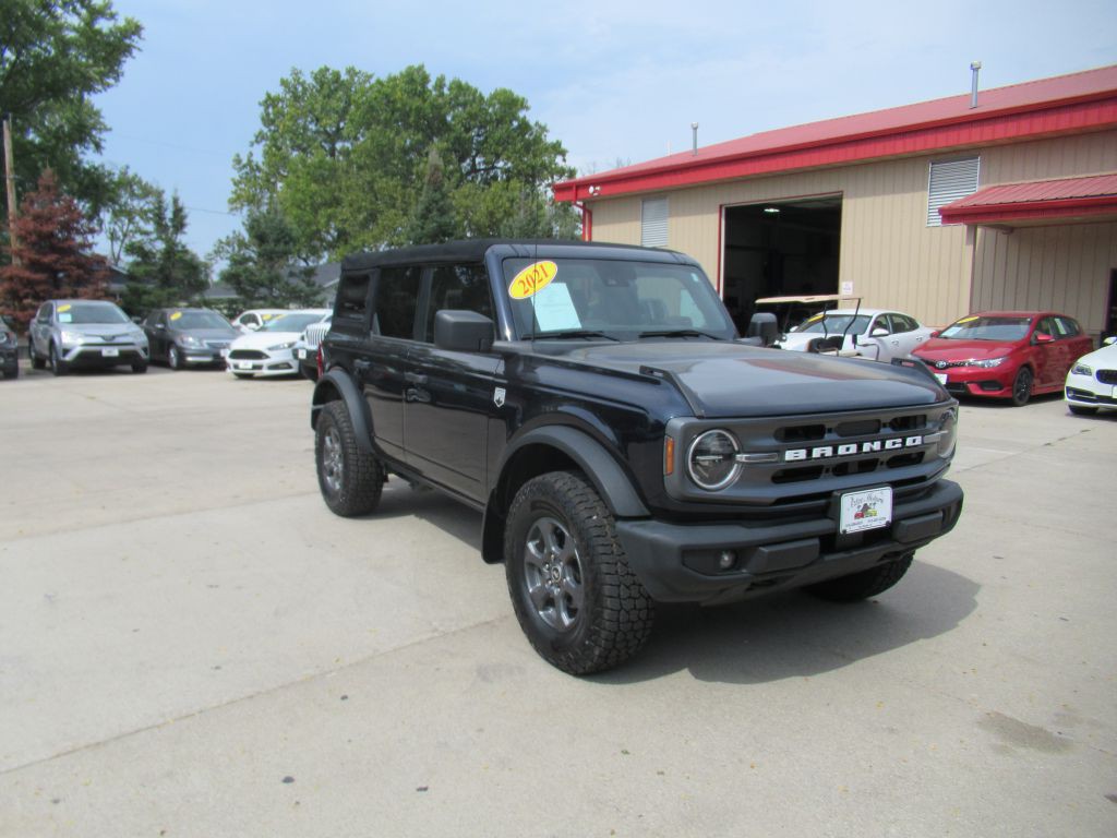 2021 Ford Bronco Image 3