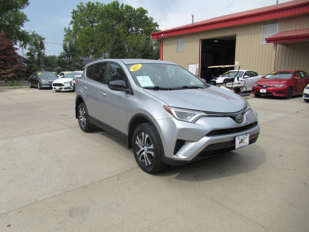 2017 Toyota Rav4 Image 3