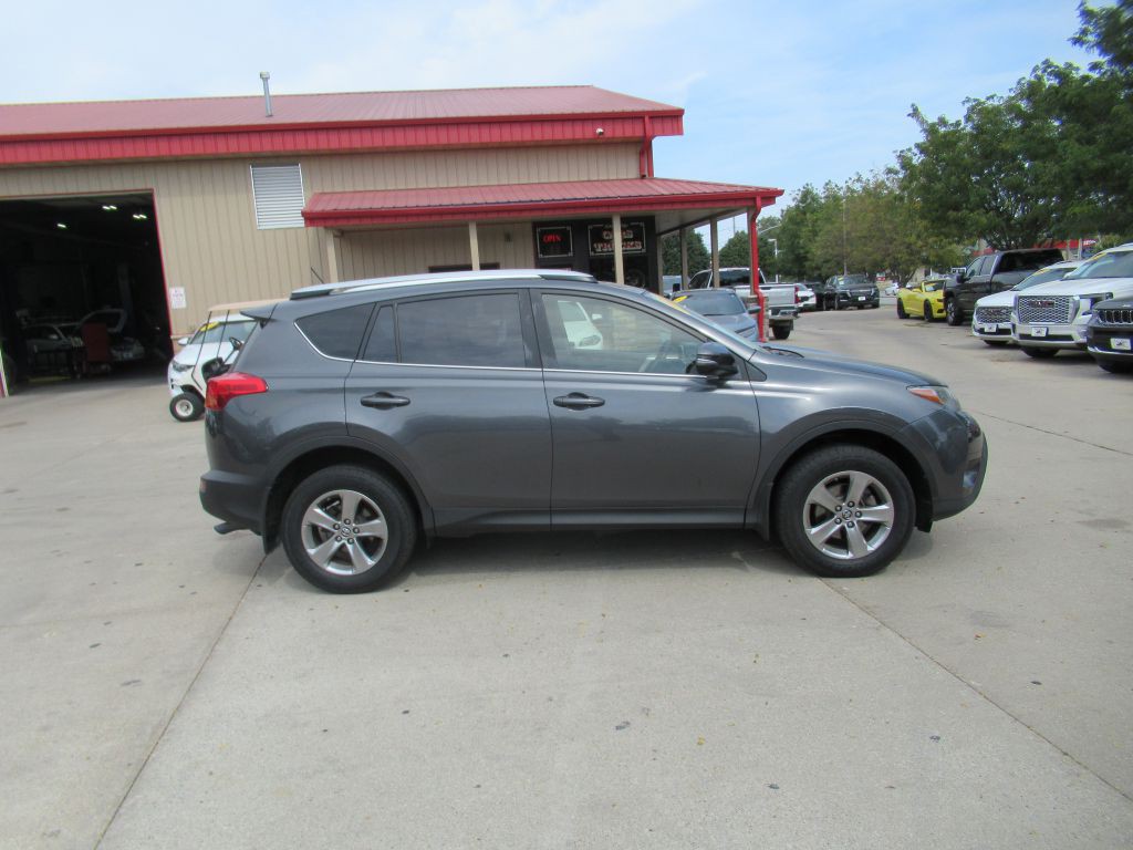 2015 Toyota Rav4 Image 4