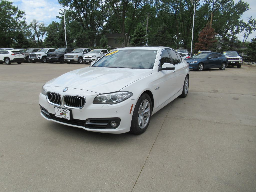 2016 BMW 5 Series Image 1