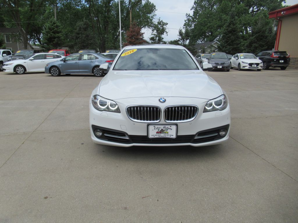 2016 BMW 5 Series Image 2