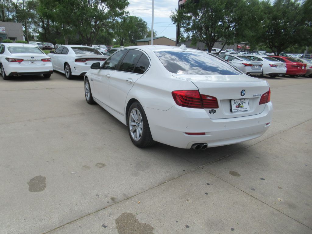 2016 BMW 5 Series Image 7